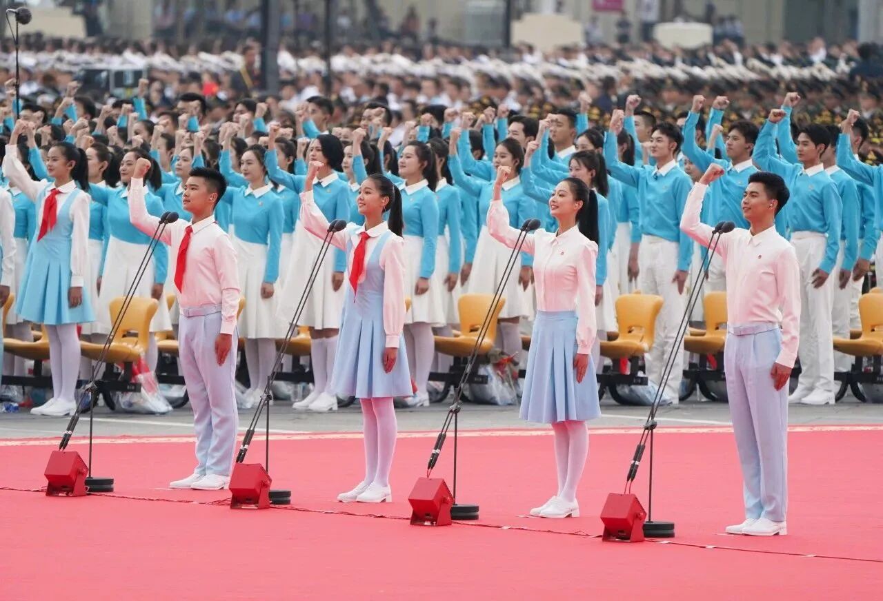 热爱人民